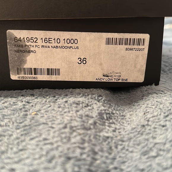 Saint Laurent sz 6 sneaker - Picture 6 of 6